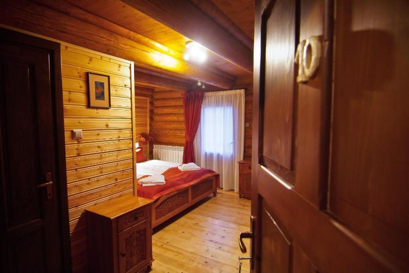 Double or Twin Room image 4