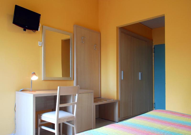 Standard Double or Twin Room image 3