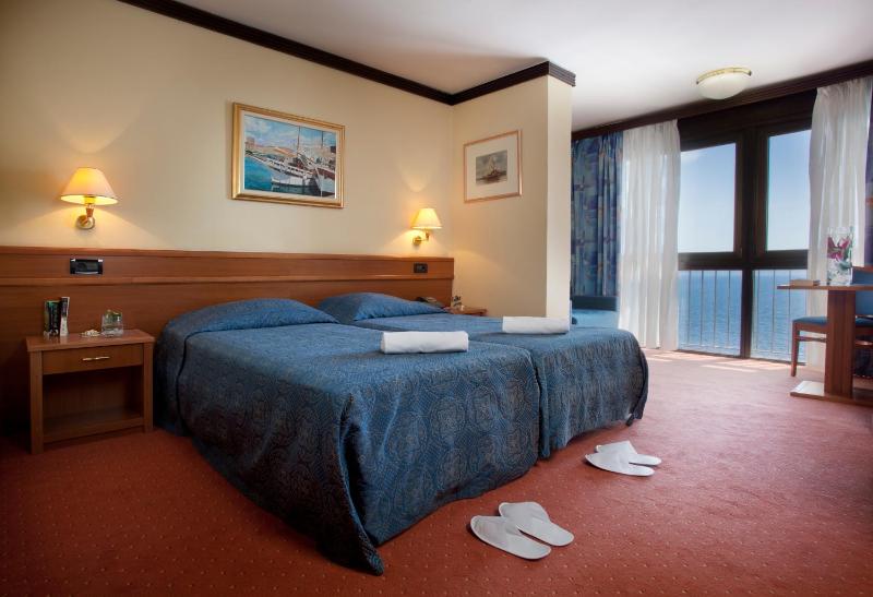 Double or Twin Room with Sea View image 1