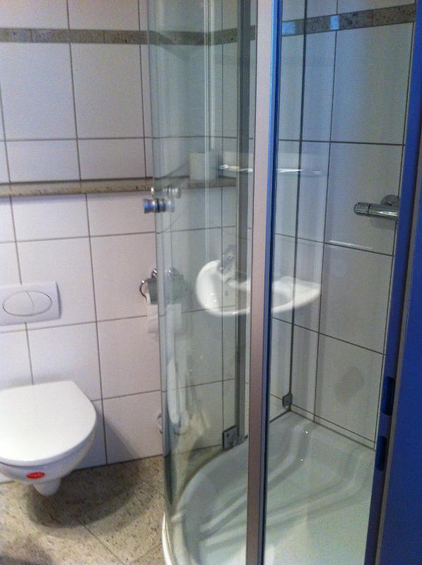 Single Room image 2