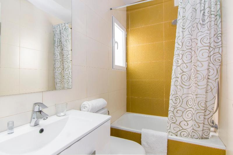 Apartment with Terrace image 3