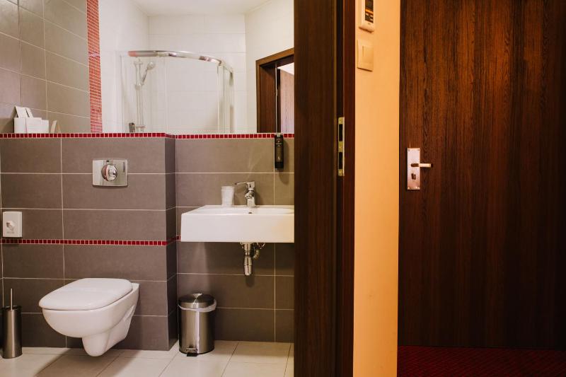 Deluxe Double Room image 2