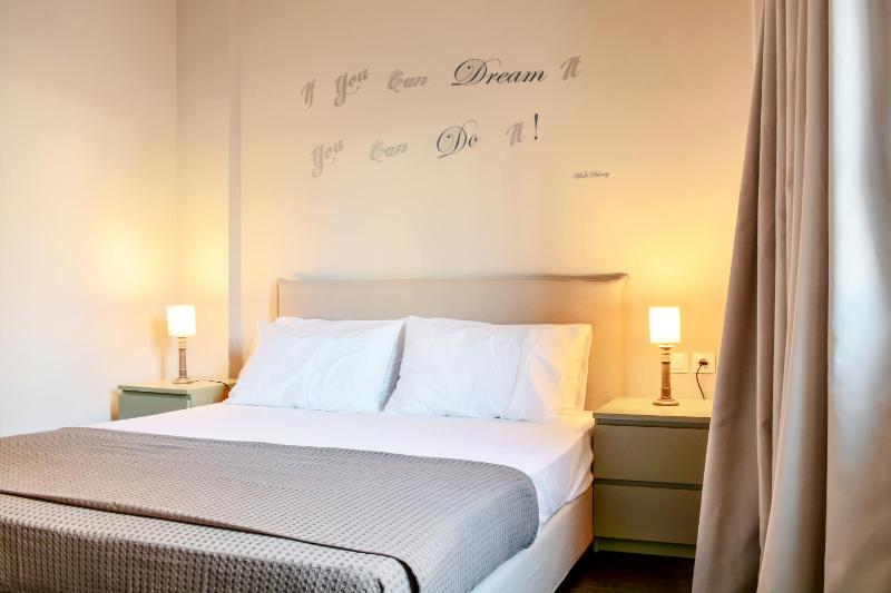 One-Bedroom Apartment image 3