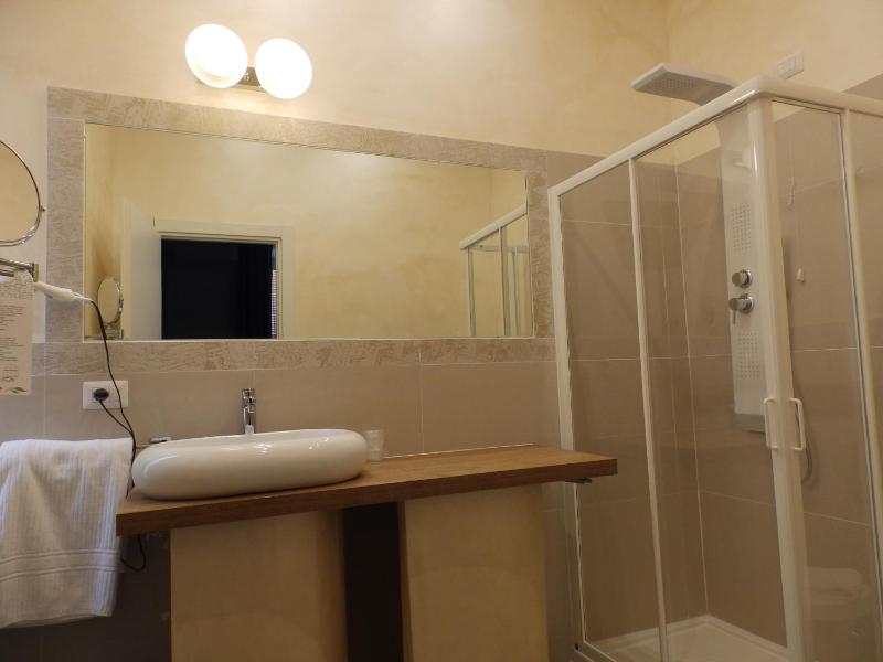 Double or Twin Room image 2