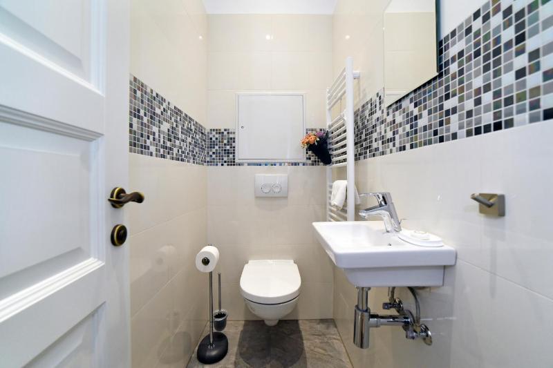 Deluxe Apartment image 2