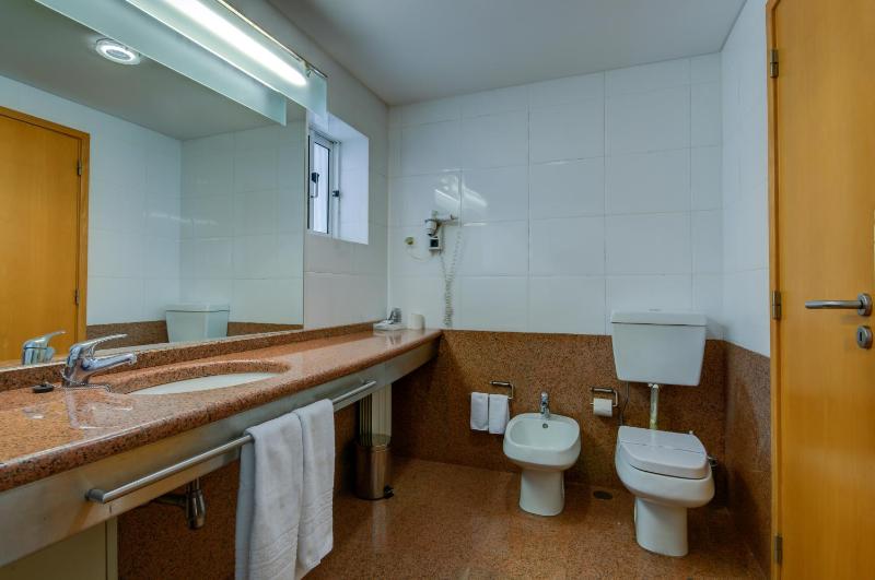 Standard Single Room image 2