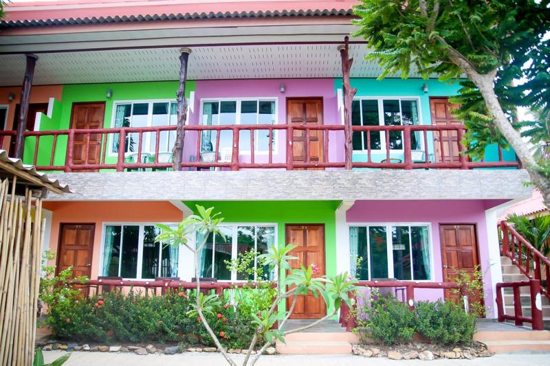 Lanta Emerald Bungalow - image 26