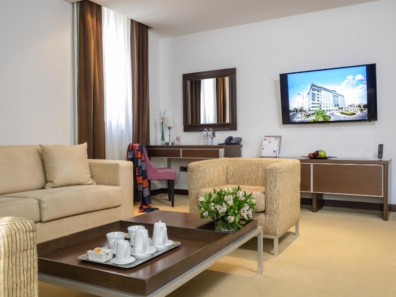 Deluxe Apartment image 3