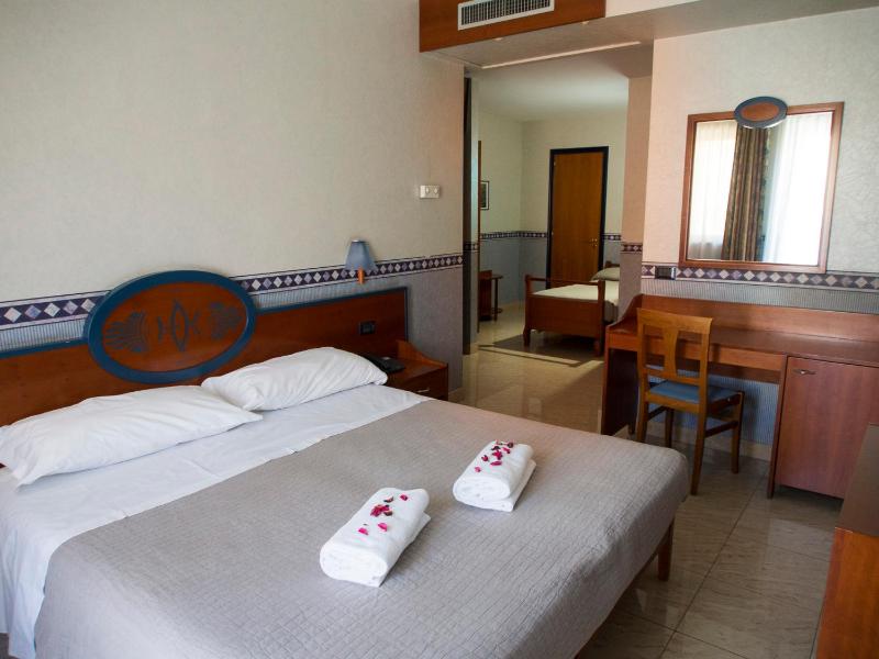 Triple Room image 3