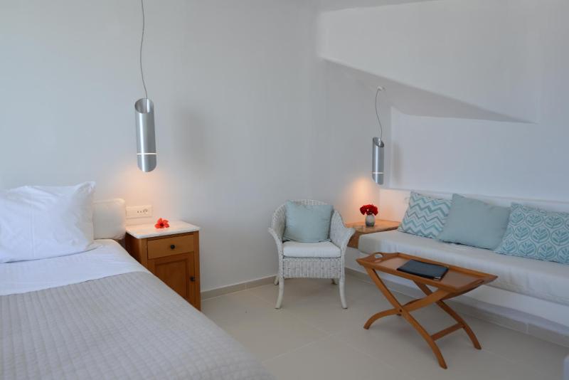 Superior Double Room image 3