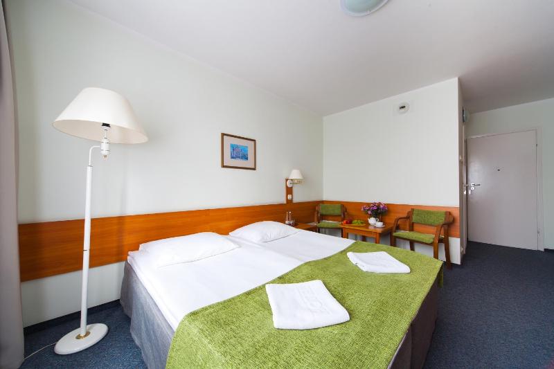 Double Room image 4