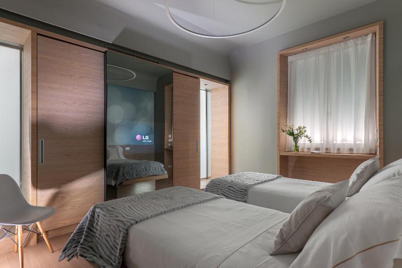 Superior Double Room image 4