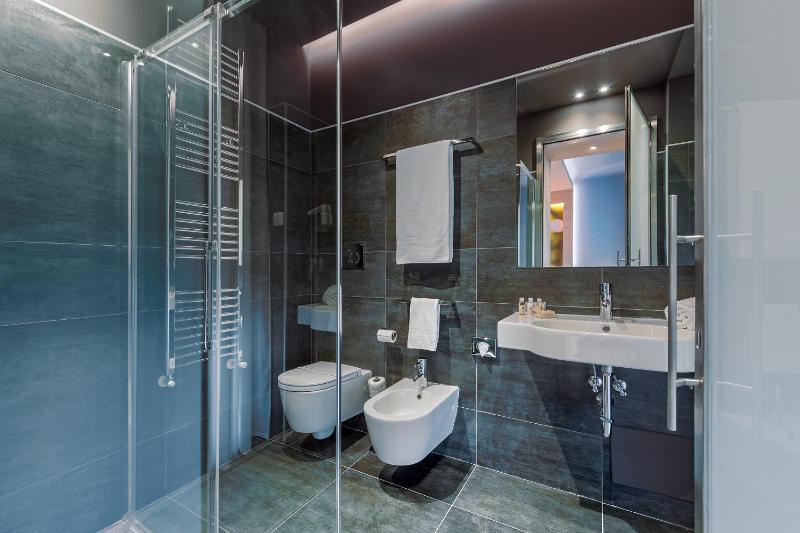 Superior Double Room image 2