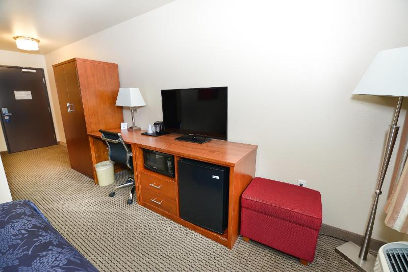 Queen Room - Non-Smoking image 4