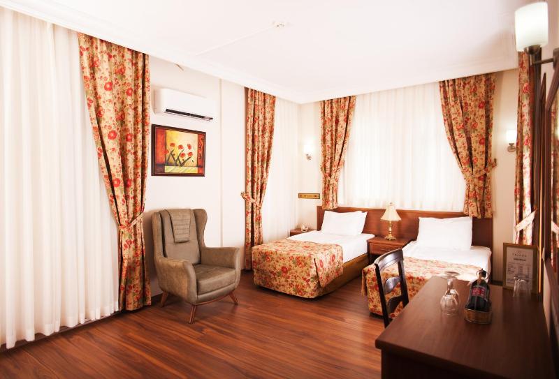 Elite Double Room image 2