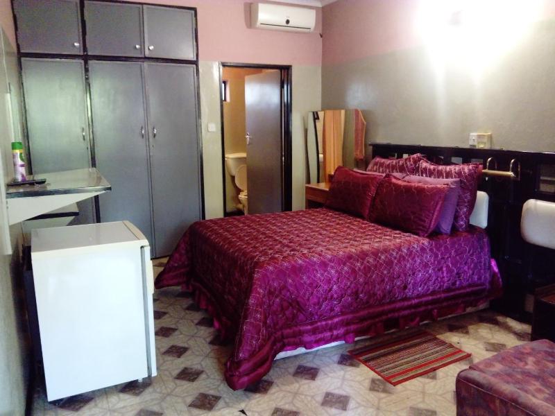 Pennywise Cottages - image 7