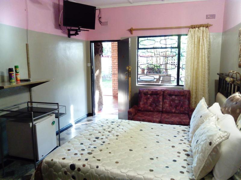 Pennywise Cottages - image 5