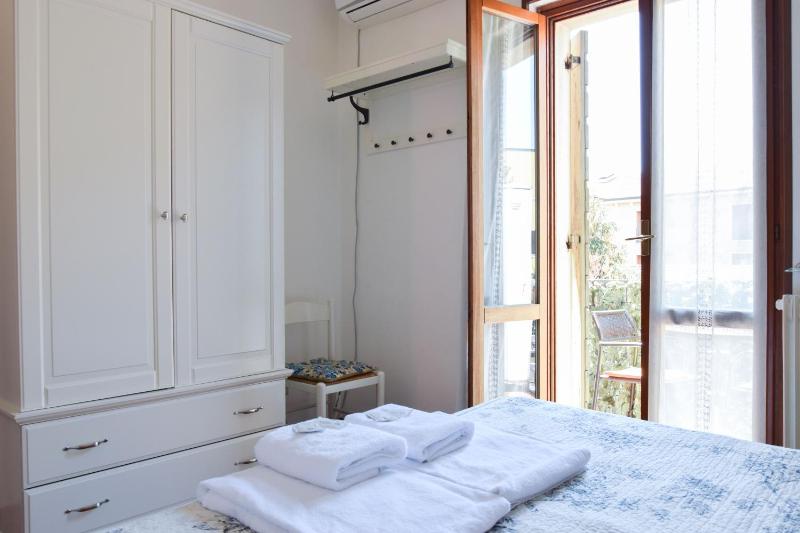 Apartment with Balcony - Via Amatore Sciesa 15 image 4