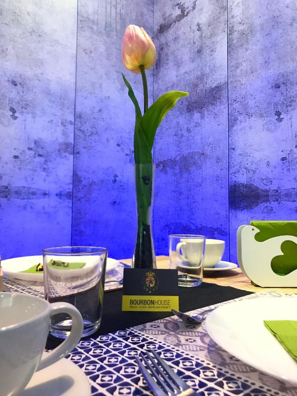 Bourbon House - image 10