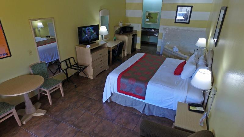 Ramada by Wyndham & Suites South Padre Island At the Beach - image 29