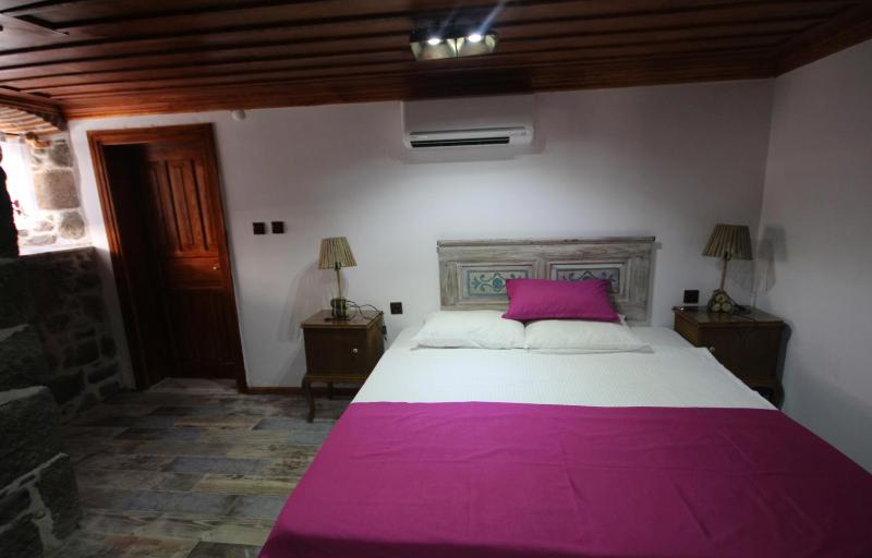 Deluxe Double or Twin Room image 2