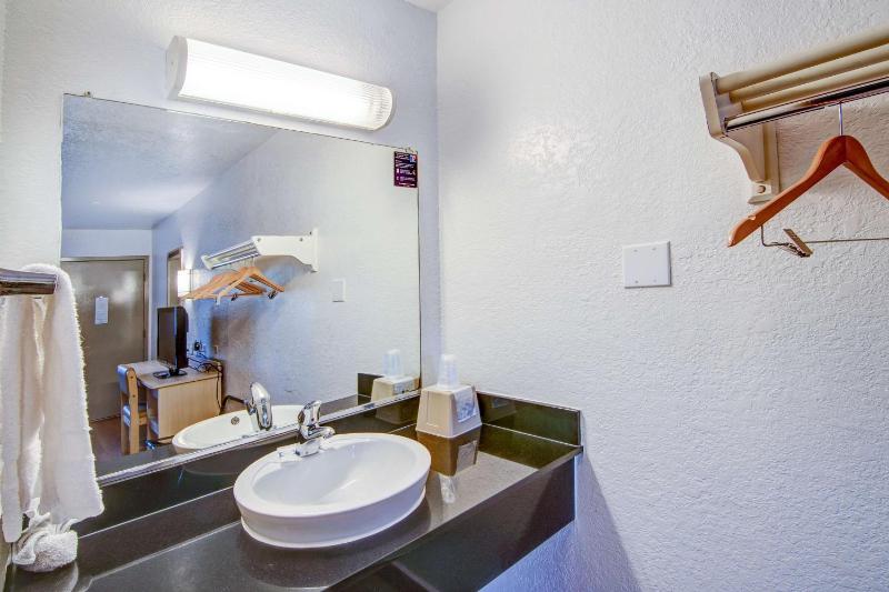 Double Room - Non-Smoking  image 1