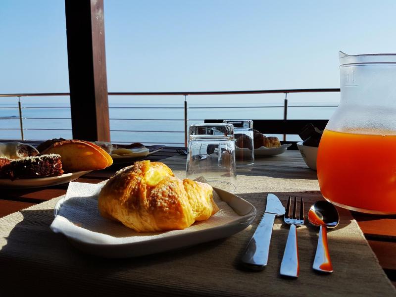 Brezza Marina Guesthouse - image 3