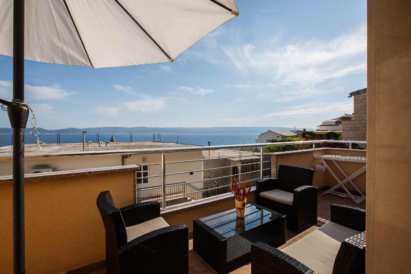 Apartment with Sea View image 2