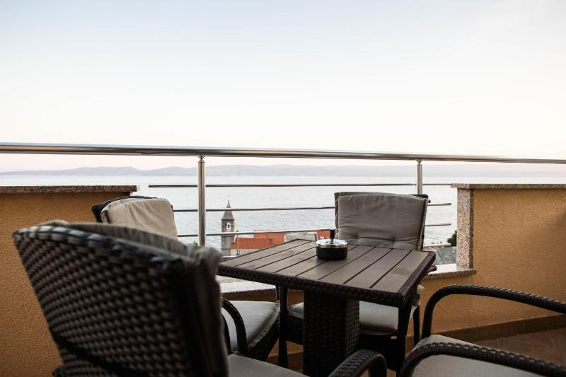 Apartment with Sea View image 2