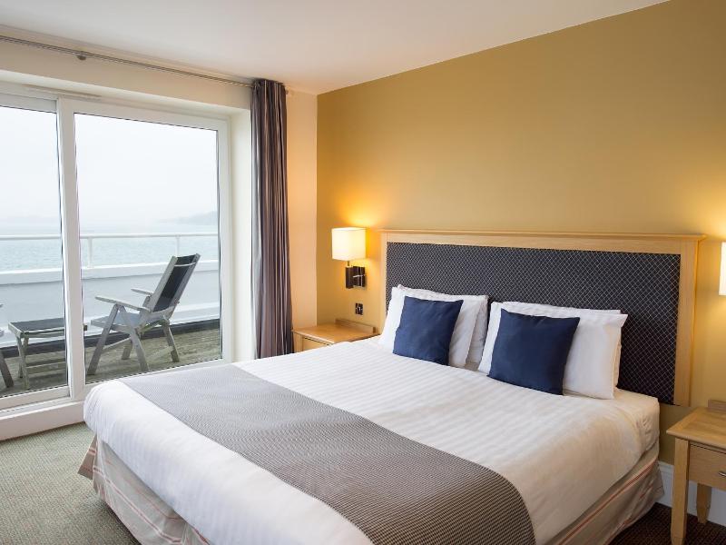 Double Room with Balcony and Sea View image 4