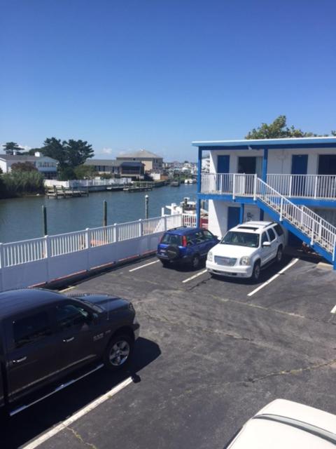 Islander Motel - image 8
