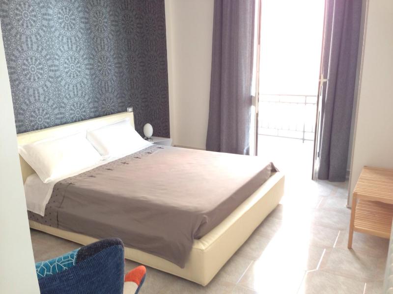 Double Room with Balcony image 3