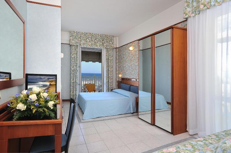 Double or Twin Room with Sea View image 2