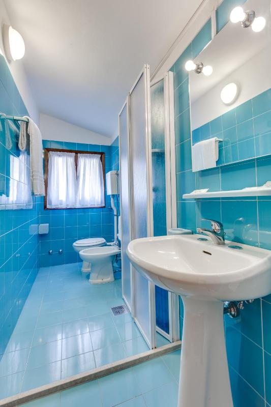 Triple Room - Attic image 3