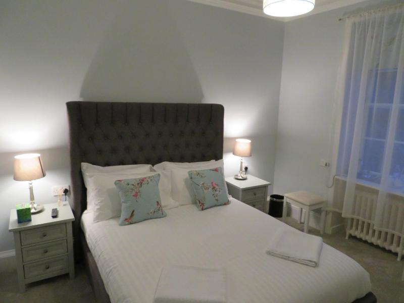 Standard Double Room image 2