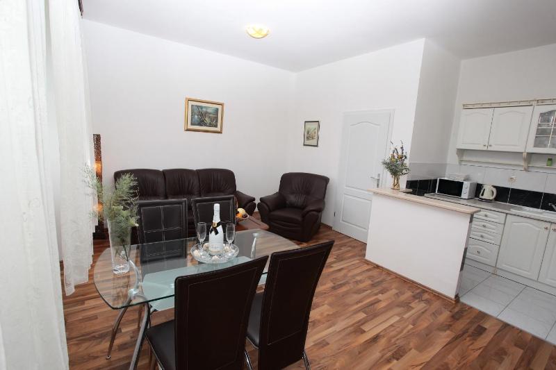 Apartment Marineta 8 - image 13