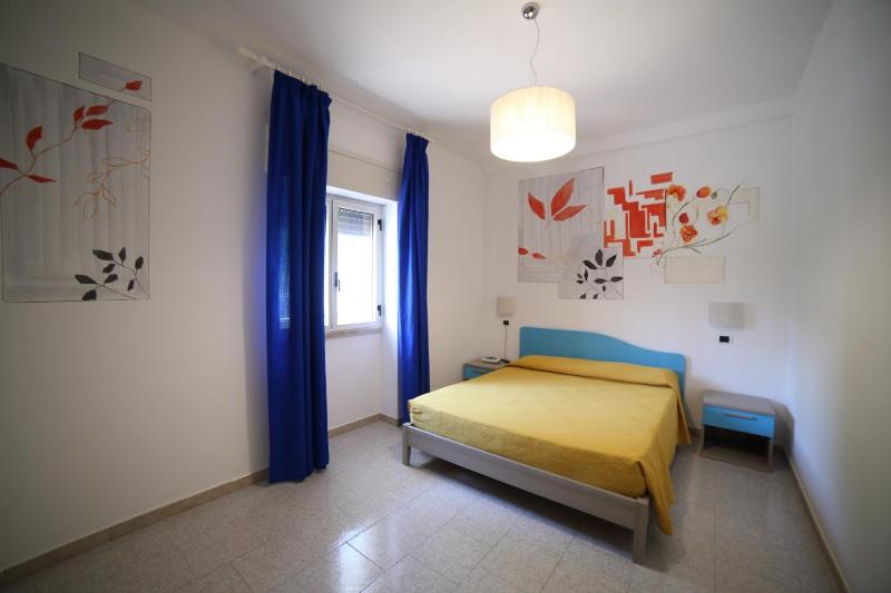 Triple Room with Garden View image 4