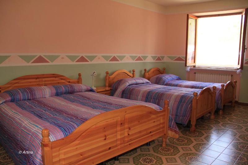 Quadruple Room with Bathroom image 3