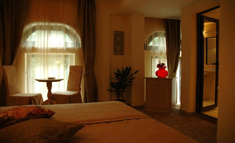 Lux Double Room   image 3