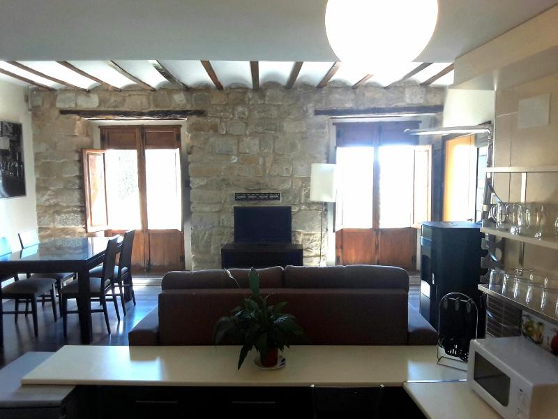 Superior Three-Bedroom Apartment image 3