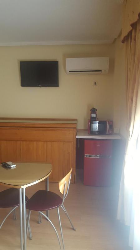 Studio Apartment image 4
