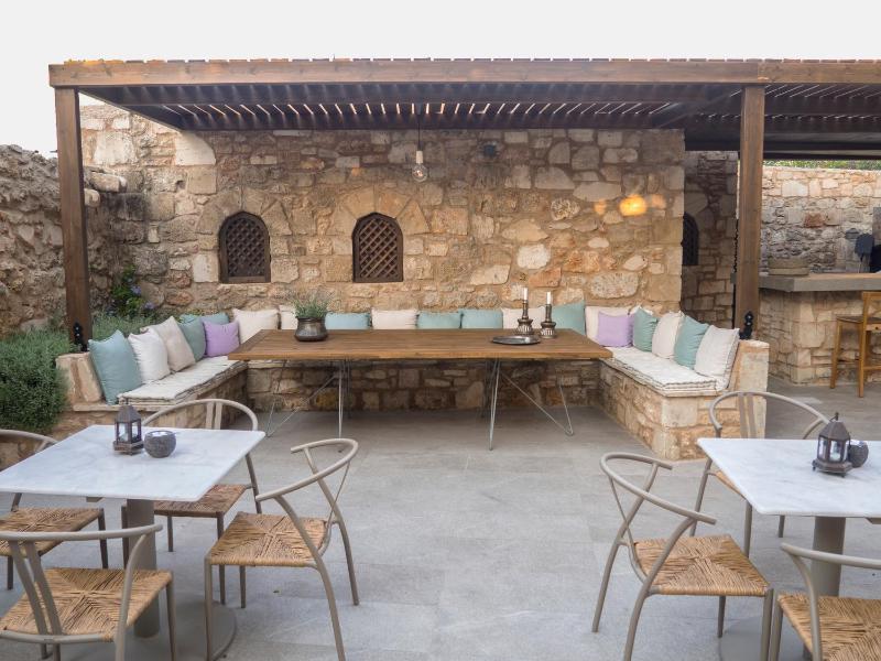 Trinity Boutique Hotel - image 11