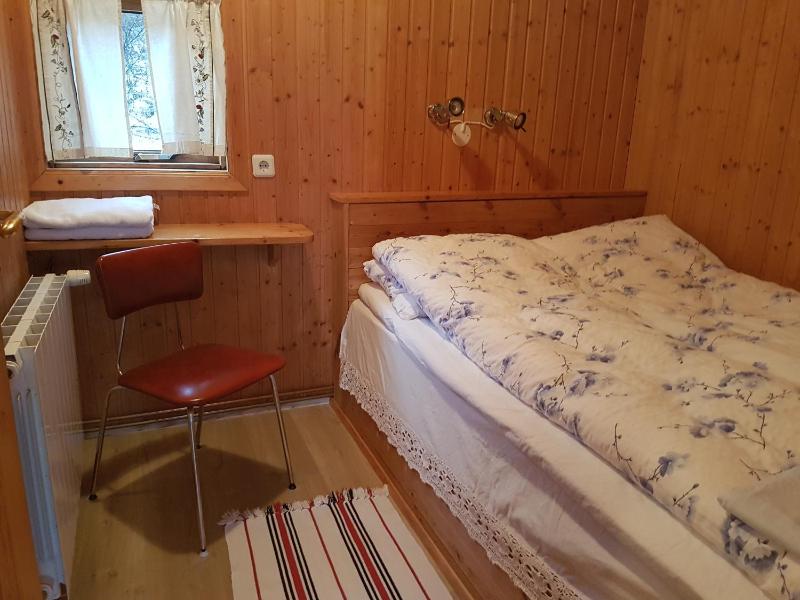 Two-Bedroom Cottage with Hot Tub image 4