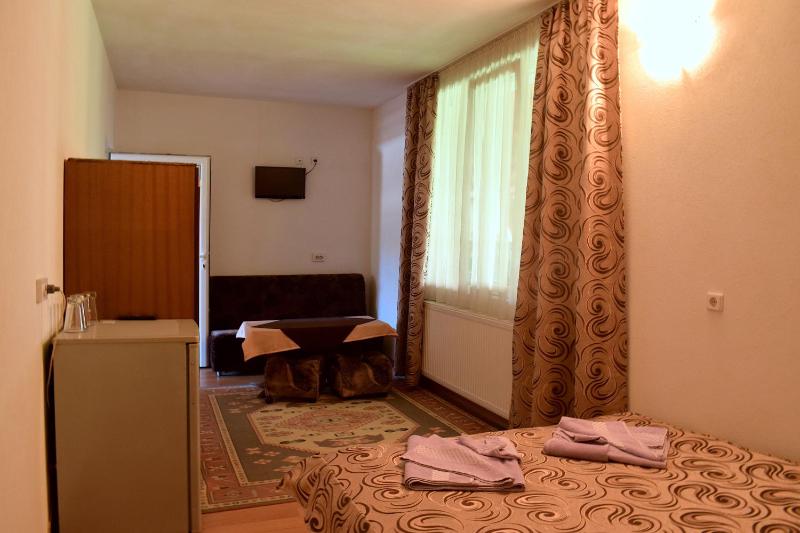 Comfort Quadruple Room image 1