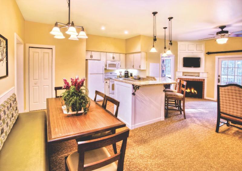 Two-Bedroom Villa image 3
