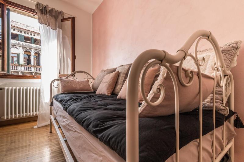 CASA DELL'ARTISTA Images