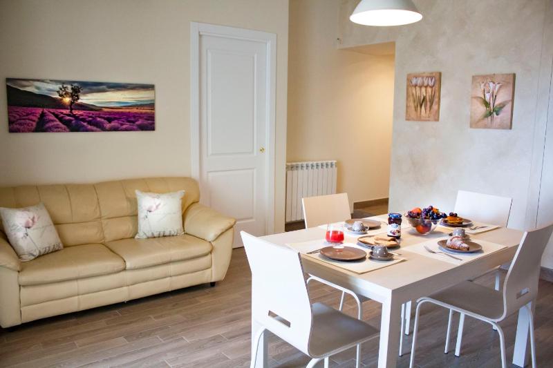 Taormina Family Apartment Images