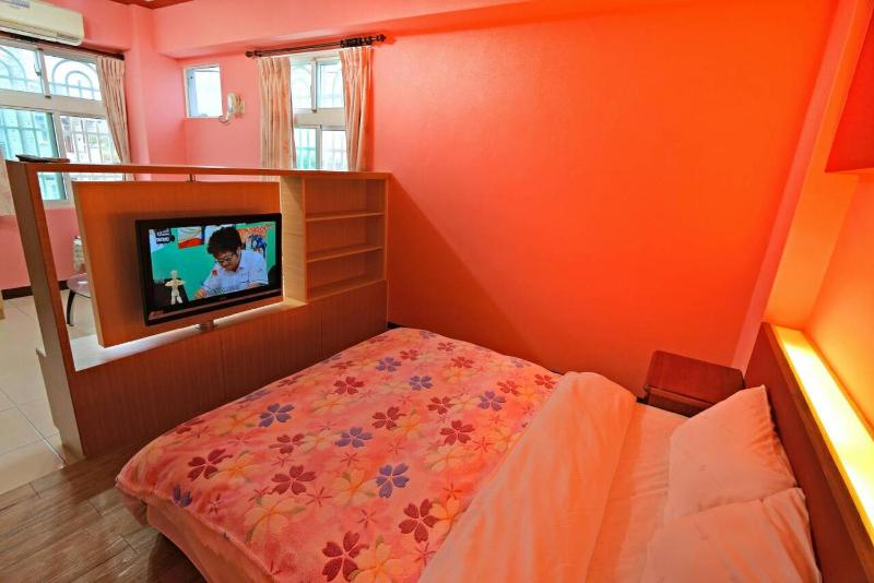 Deluxe Double Room image 2