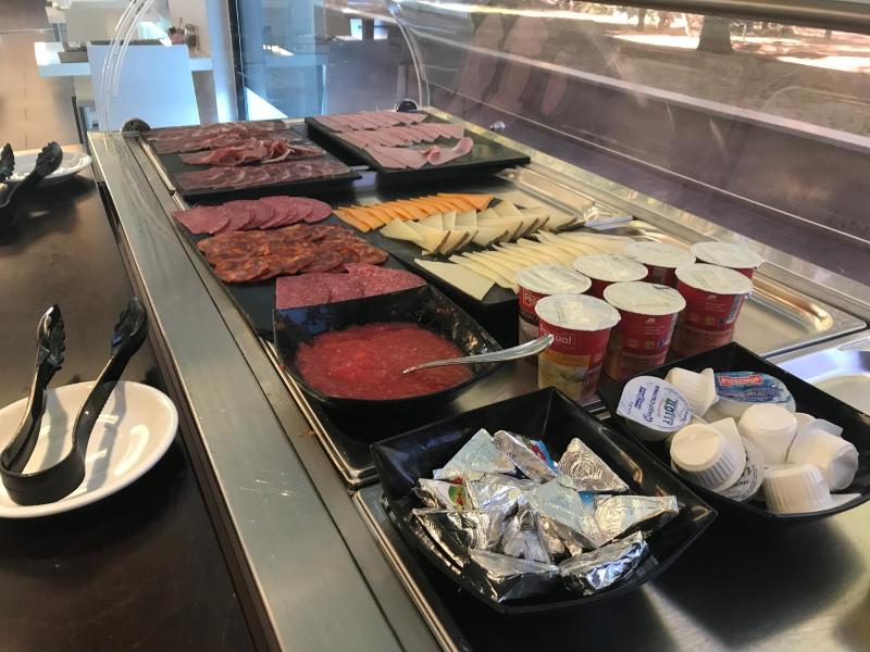 Double or Twin Room with parking included image 4