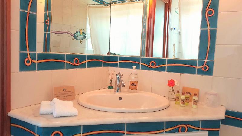 Double or Twin Room with Private Bathroom image 3